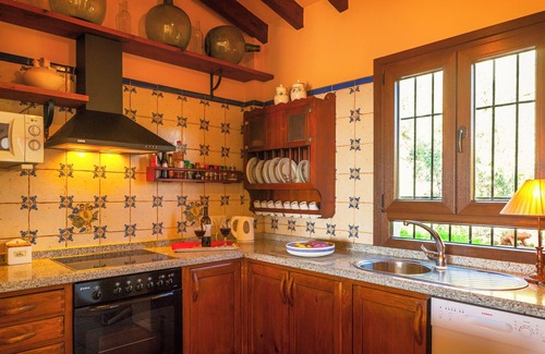 Frigiliana Villa | Villa 'El Regalo' with Stunning Views, Pool, Garden & Wi-Fi