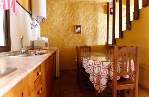 Pujerra Villa | Villa 'El Viejo Castaño 4' with Mountain View, Wi-Fi and Air Conditioning