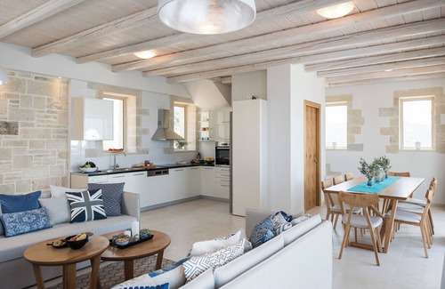 Limeniskos Villa | Villa Elpida Sea view & heated* pool!