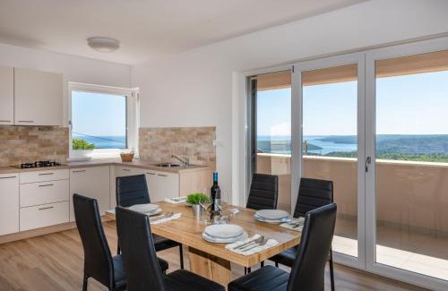 Rasa House | Villa Ema, a beautiful villa with a wonderful view of the sea