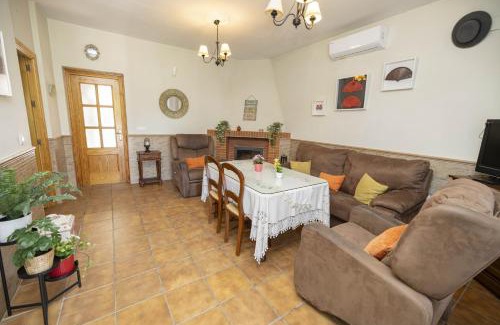 Castilblanco de los Arroyos Villa | Villa mis Raices