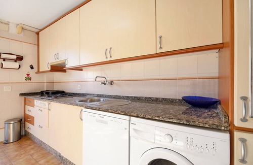 Valdelagrana Villa | Villa 'Valdelagrana' with Shared Pool, Wi-Fi and Air Conditioning