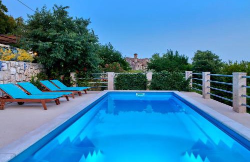 Zagore Villa | Villa Eugenia by Briskva