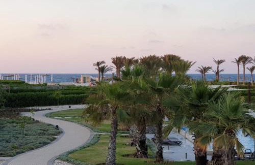 Shurtah al-Dakhlah Villa | Villa first row seaview amwaj