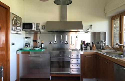 Vilarrube Villa | Villa for rent 200 meters from the surf beach