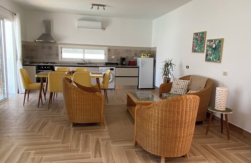 Ben Guerdane House | Villa Frangipani is an oasis of peace on the beach of Sidi Mahrez