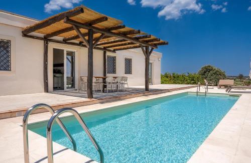 Syracuse Villa | Villa Frescura con Piscina by Wonderful Italy