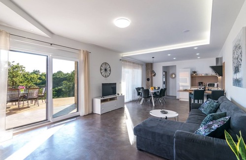 Pinezici Villa | Villa Gloria in Marcana