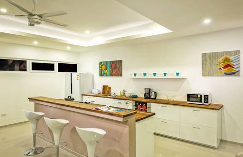 Klong Son Villa | Villa Gold Shore Beachfront with Private Pool, A/C, WiFi, Gym near Restaurant