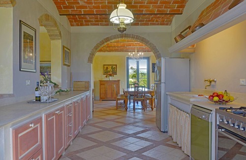 Guardistallo Villa | Villa Guardistallo by Fantasia Villas