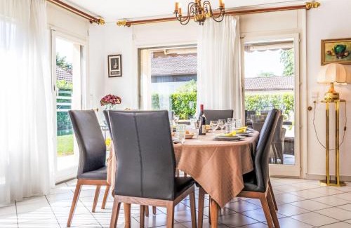 Genthod Villa | Villa Hauts-de-Genthod by Interhome