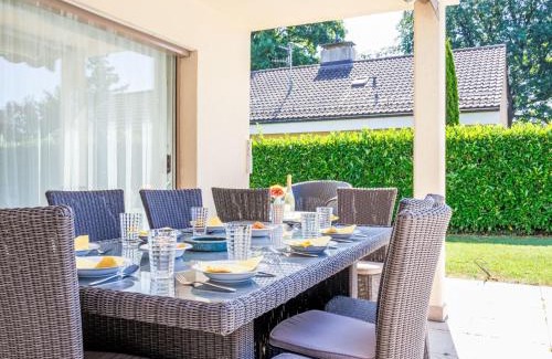 Genthod Villa | Villa Hauts-de-Genthod by Interhome