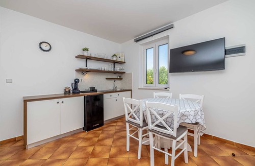 Linardici Apartment | Villa Haya - apartment MANDARINA with heated pool