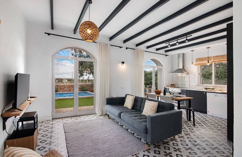 Medronhal Villa | Villa 'Herdeiro' with Sea View, Wi-Fi and Air Conditioning