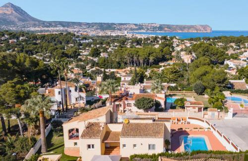 El Tosalet Villa | Villa Heron by Villa Plus