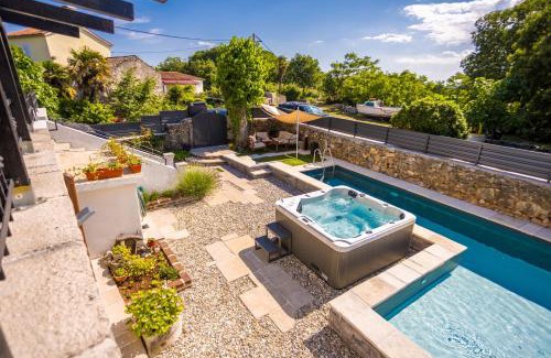 Gabonjin Villa | Villa Hrustika - heated pool, jacuzzi & sauna