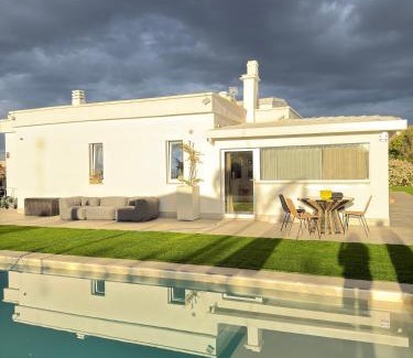 Modugno Villa | Villa Ikal