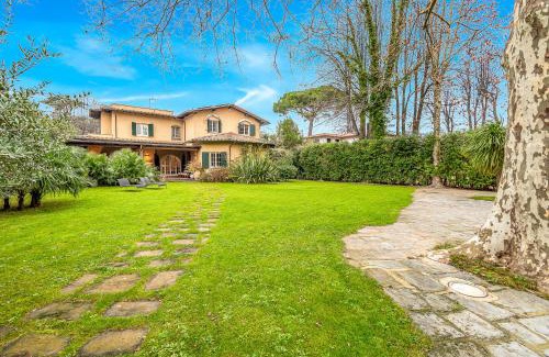 Forte dei Marmi Villa | Villa il Tiglio - Forte dei Marmi