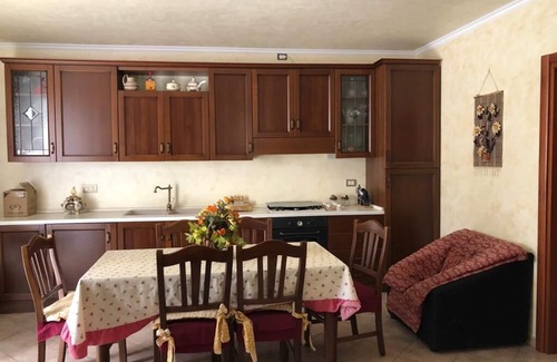 Monte Sant'Angelo Villa | Villa immersed in the green of the ancient olive trees of Gargano