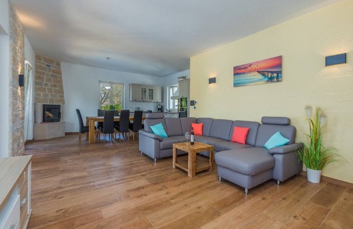 Kastelir-Labinci Villa | Villa in Deklici with Infinity Pool & Sea Views