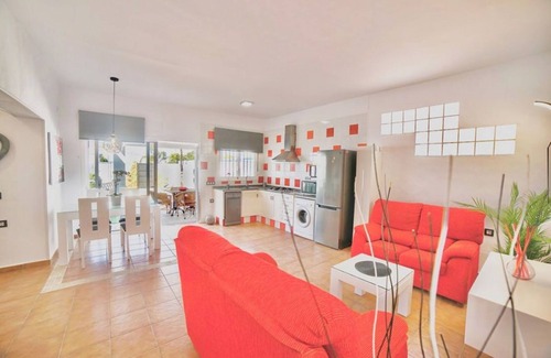 Conil de la Frontera Villa | VILLA IN CONIL PRIVATE POOL, VILLA YUCA