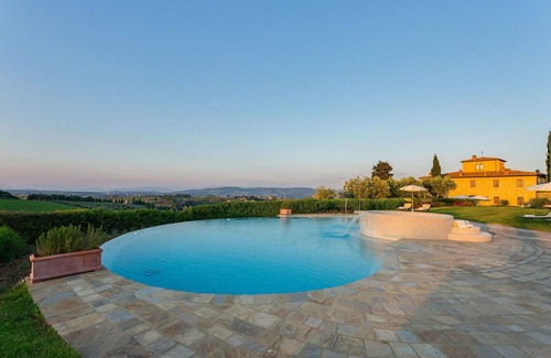 San Pietro in Bossolo Villa | Villa in Tavarnelle Val Di Pesa with 10 bedrooms sleeps 20