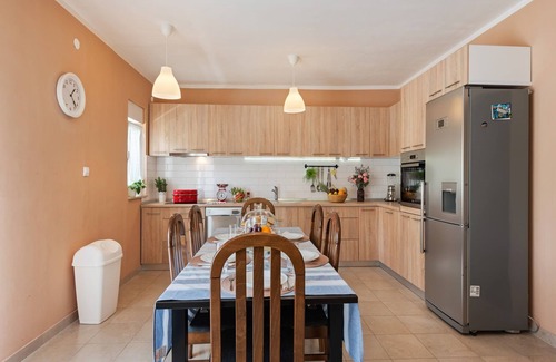 Neoric Villa | Villa in Neoric with Pool and Bubble Bath