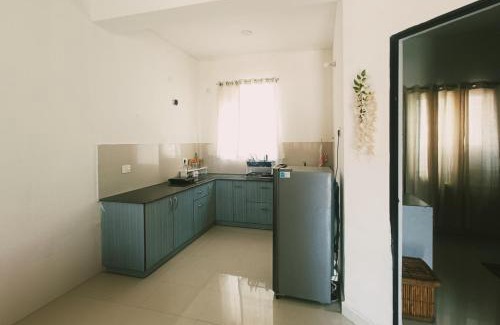 Mathura Villa | Villa in Radha Golf l 5 mins to Sri Rupa Seva Kunj ISKCON l 10 mins to Shrinathji Temple Poonchari l Near Gaurangi Ras Kunj & Brij Vasundhara