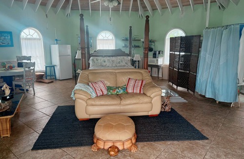 Gregory Town Villa | Villa in Secluded Whale Point