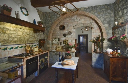 Il Poggio House | Villa in Trevinano, San Casciano dei Bagni, Pool, near the village,free Wi-Fi,up to 14 pers