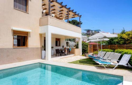 Chromonastiri Villa | Villa Irines House by Villa Plus