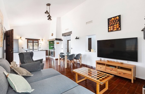 Calabardina Villa | Villa 'Jardines De Cope' with Sea View, Private Pool and Air Conditioning