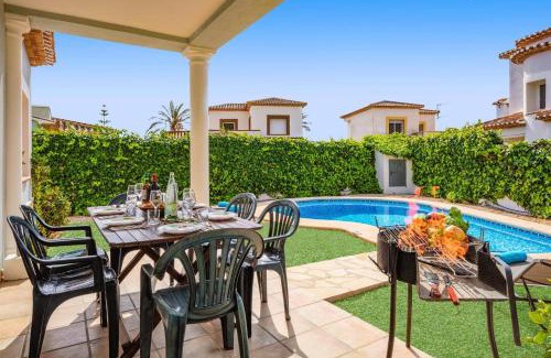 Beniarbeig Villa | Villa Jazmin Blanca by Villa Plus