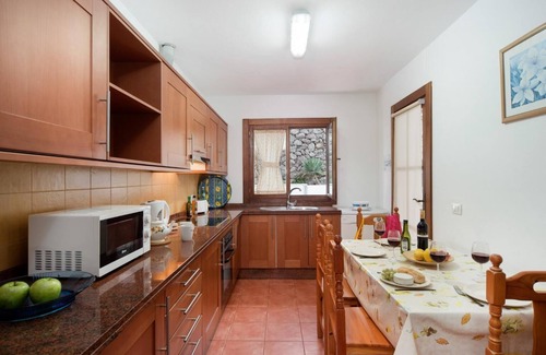 Los Mojones Villa | Villa Julianne 4 - Three Bedroom Villa, Sleeps 6