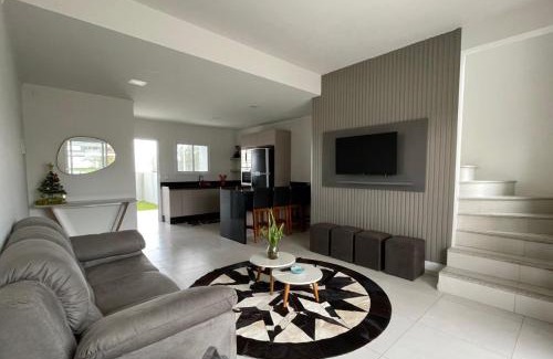 Balneario Gaivota Apartment | Villa Kalani, Casa 03. Na quadra do mar