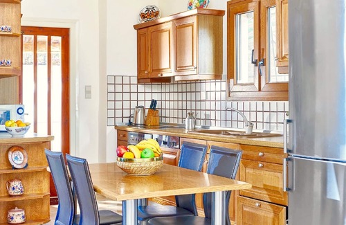 Karteros Villa | Villa Karteros Crete, Heraklion, Greece