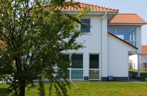 Trent House | Villa Kristall