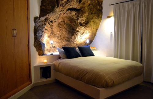 Montecorto House | Villa La Roca - A fusion of modern and typical Andalucian architecture