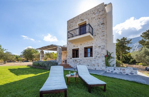 Lagoudi Zia Villa | Villa Lagoudi Stone House