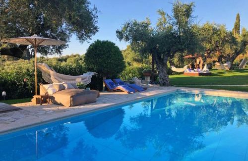 Lithakia Villa | Villa Lalla - Unique Location, Private Pool & Spacious Garden, Ideal for Large Groups