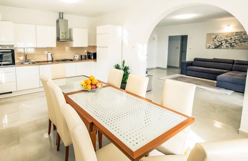 Velim House | Villa Laura by Interhome