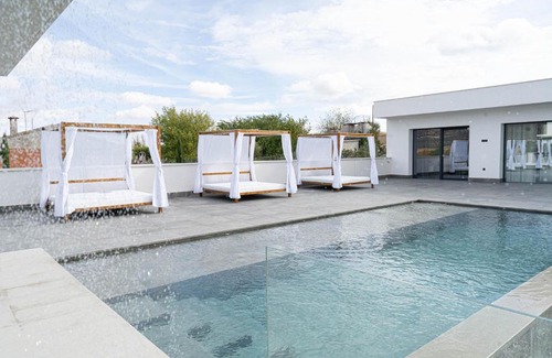 Urda Villa | Villa Lemar