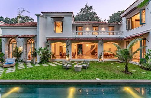 Siolim Villa | Villa Lluvia 5bhk-Huge Pvt Pool-Caretaker-Bathtub-Big Garden-Genset Backup- Siolim