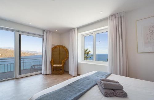 Velilla-Taramay Villa | Villa Los Pinos Almuñécar