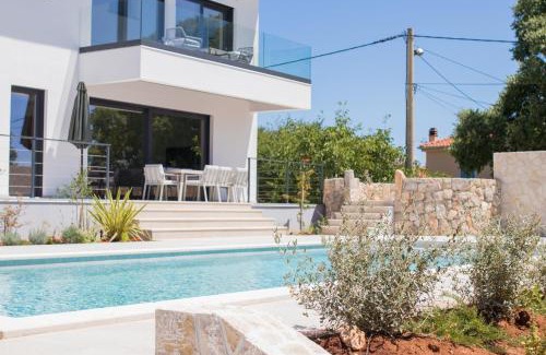 Garica Villa | Villa Lumiere