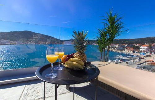 Vinisce Villa | Villa Lux