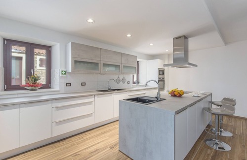 Fiorini Villa | Villa LV near Novigrad for 8 people spa & children playground only 1.5 km from beach