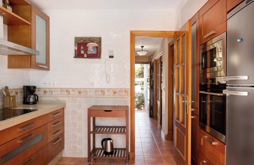 Los Gallos-Cerromolino Villa | Villa 'Margaritas' with Private Pool, Wi-Fi and Air Conditioning