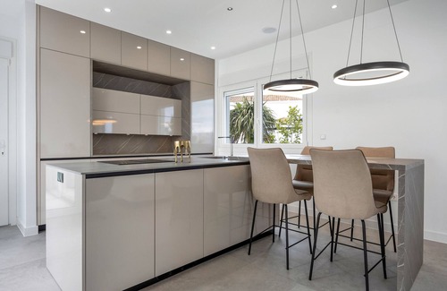 Poblado Sancti Petri Villa | Villa 'Miami' with Lake View, Wi-Fi and Air Conditioning