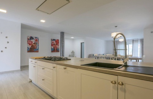 Marchena Villa | Villa M&J La Puebla de Cazalla by Ruralidays